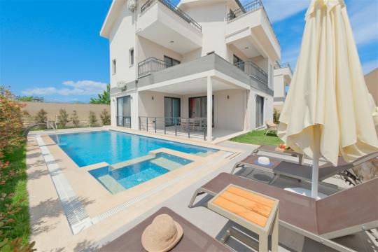 Villa Ayy Linn