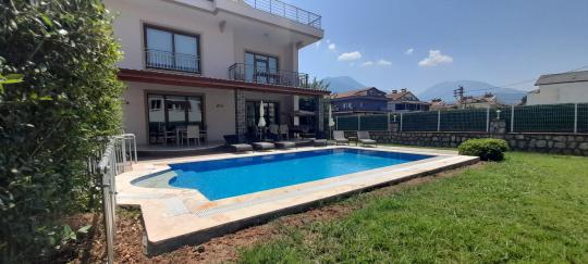 Villa Gold
